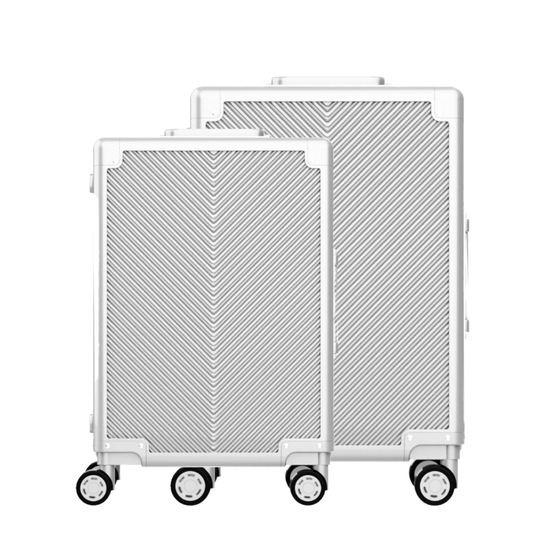 New_luggage_set_silver_front.png